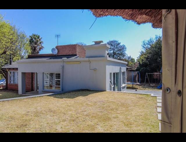 4 BEDROOM HOUSE FOR SALE IN GLENVISTA